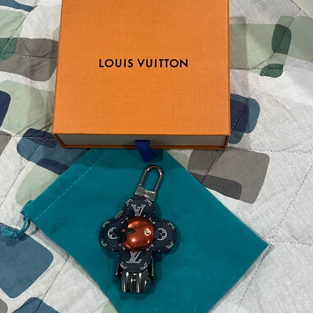 Louis Vuitton elegant keychain